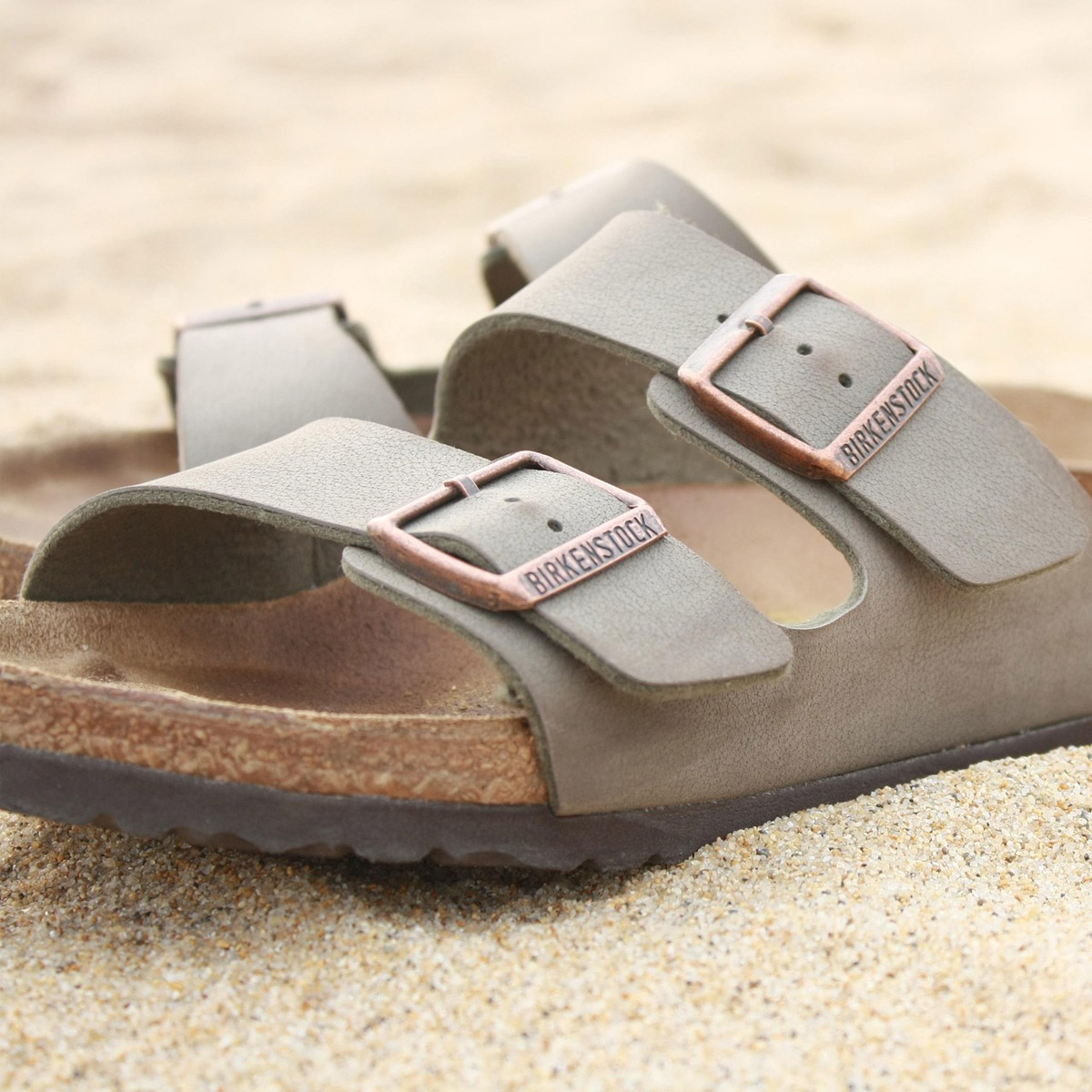 Come abbinare le Birkenstock: guida di stile